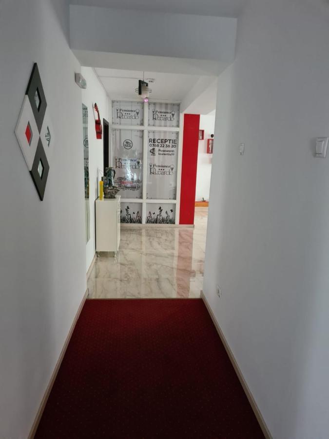 Pensiunea Riccardo Braşov Dış mekan fotoğraf